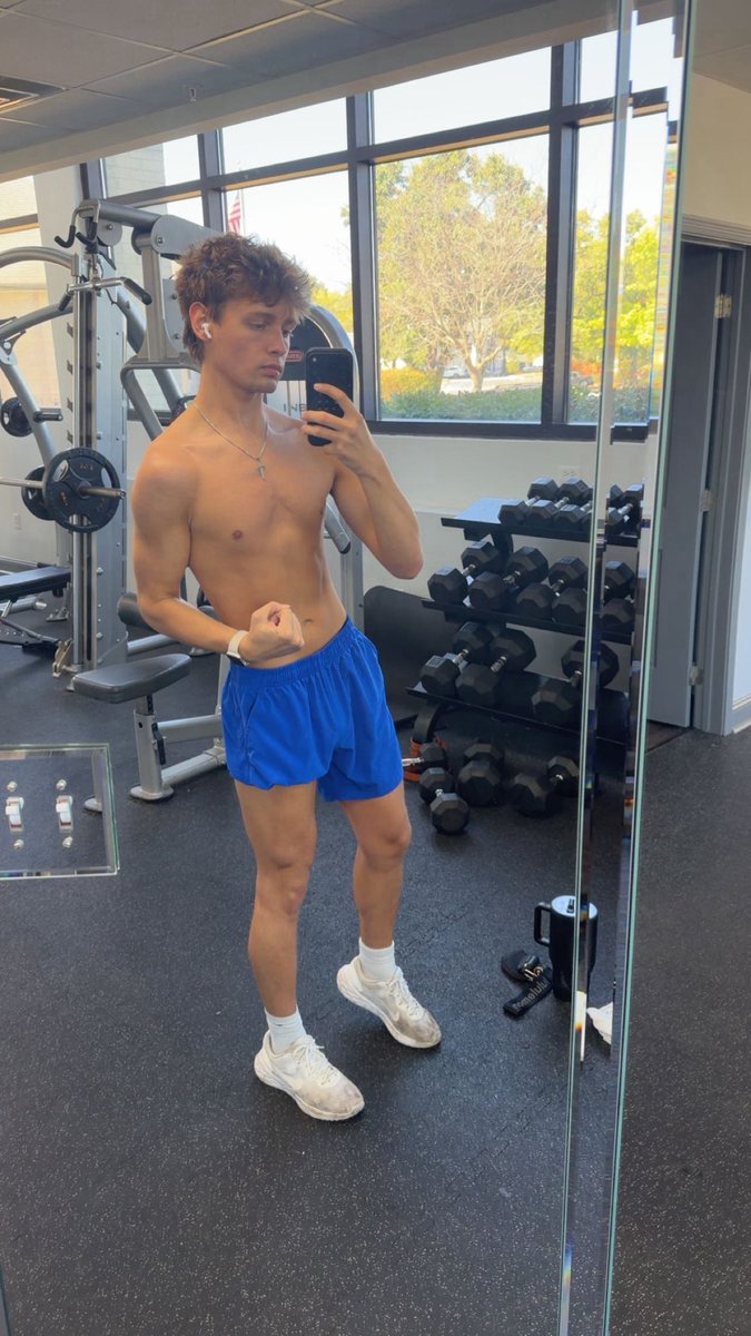 alexluvstop's tweet photo. Come watch me work out😉 https://t.co/Mh6MhEwgYs
