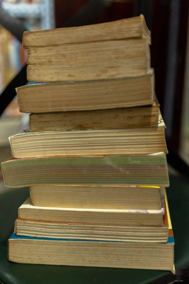 DomingaGil2c's tweet photo. Descubrir un buen libro es encontrar un tesoro que te acompaa en cada momento. Cuál es tu libro favorito https://t.co/ofgIKoCtWL