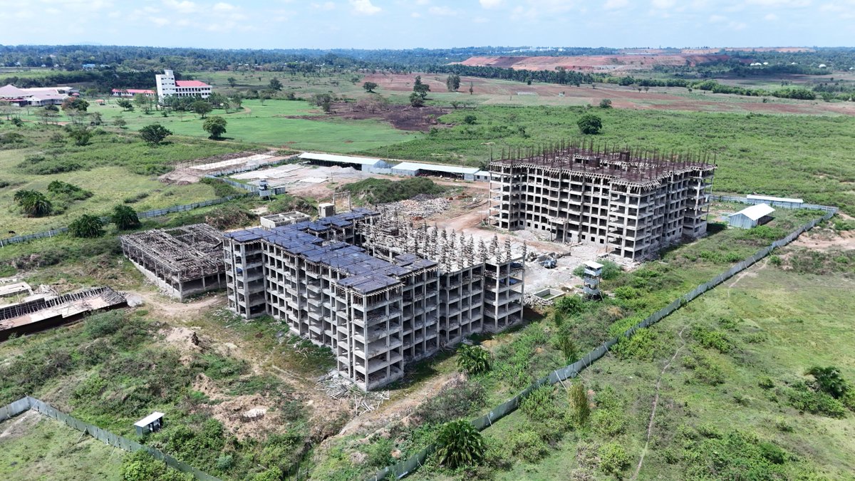 ray_omollo's tweet photo. As university enrolment continues to rise, the Government is investing in infrastructure to accommodate the growing number of learners and expand access to quality higher education. 

At Alupe University, the response includes two modern hostel blocks being developed under the Affordable Housing Programme (AHP). 

The project will provide 840 units with capacity for more than 2,000 students, offering safe and affordable accommodation close to learning facilities.

The hostels will feature studio, double and quad rooms, alongside shared kitchens, laundry areas, lifts and other essential amenities. 

Beyond easing pressure on existing accommodation, the development will lower students' daily living costs, create employment and support local businesses during construction.

The State Department for Interior and National Administration is also working with the university and local security teams to maintain a safe environment around the institution, enabling students to learn, live and participate in university life with greater security.