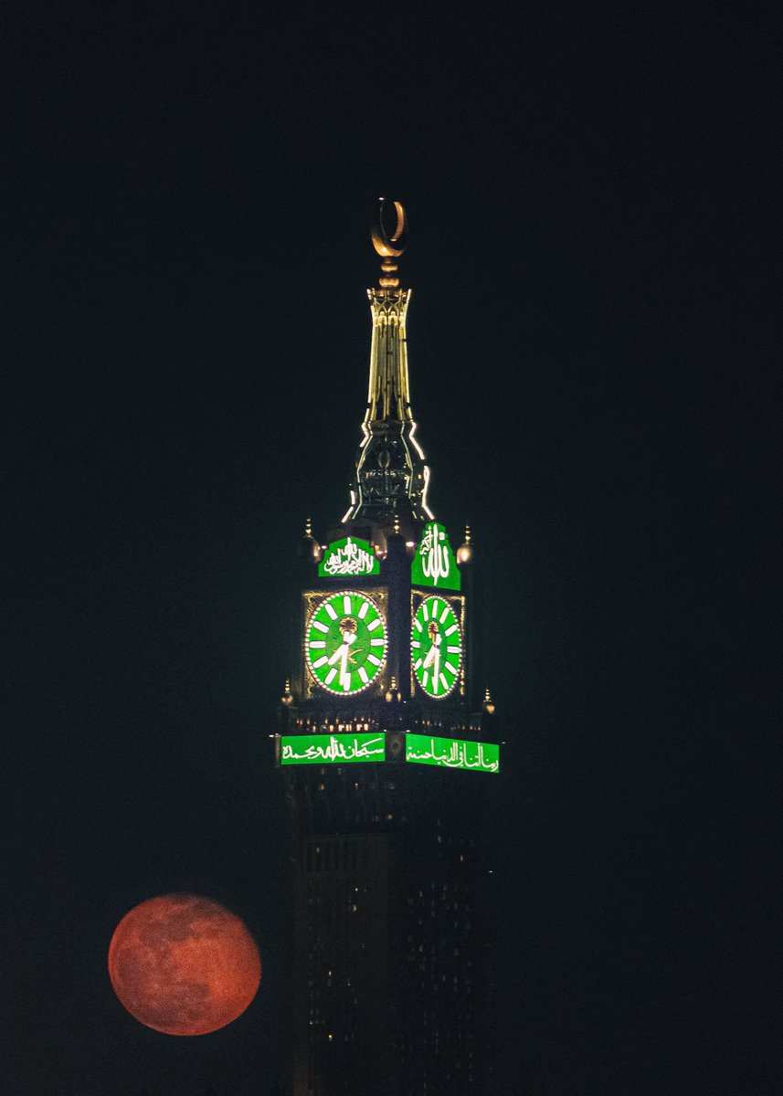 thekingdom_ksa's tweet photo. قمر مكة.. نور يزيّن سماءها 🌕✨

تصوير : @DHMM1Fo https://t.co/oglT22YU7W
