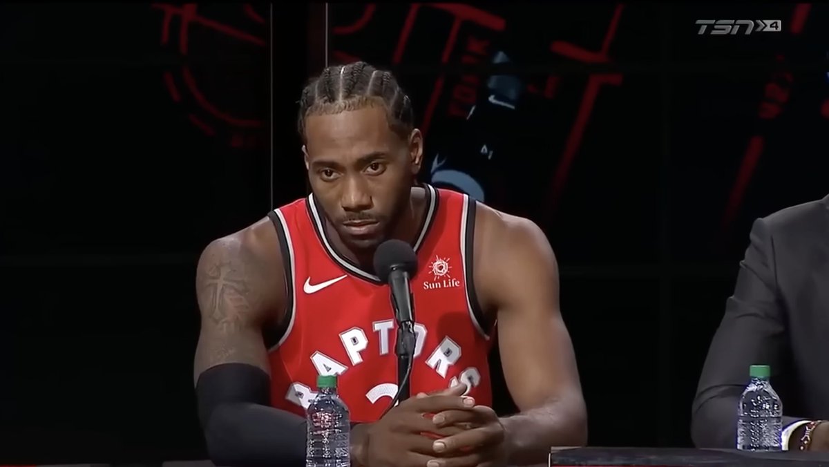 aidanlising's tweet photo. The difference between Kawhi's two Raptors pressers is actually killing me.

In 2018, he didn't speak until he got asked a question. Today, man sat down and hit us with the "hey everyone, thanks for coming" 😂 https://t.co/CdXvcTu7Gv