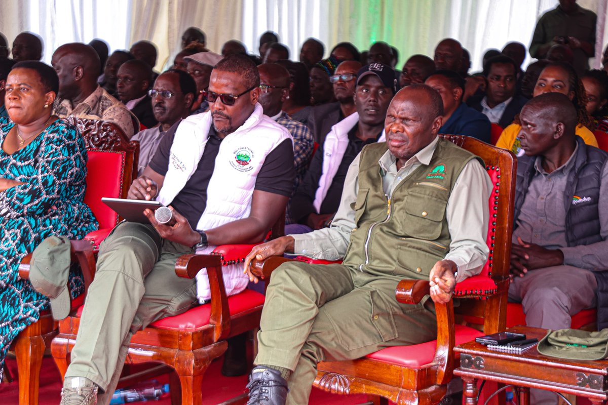 Eng_F_Ngeno's tweet photo. The Chief of Staff and Head of the Public Service @koske_felix , met with professionals from the Mau region and launched the Environmental Education and Research component of the @MauForest_iclip through the primary and secondary school environmental manuals. https://t.co/SOICHEsw3F