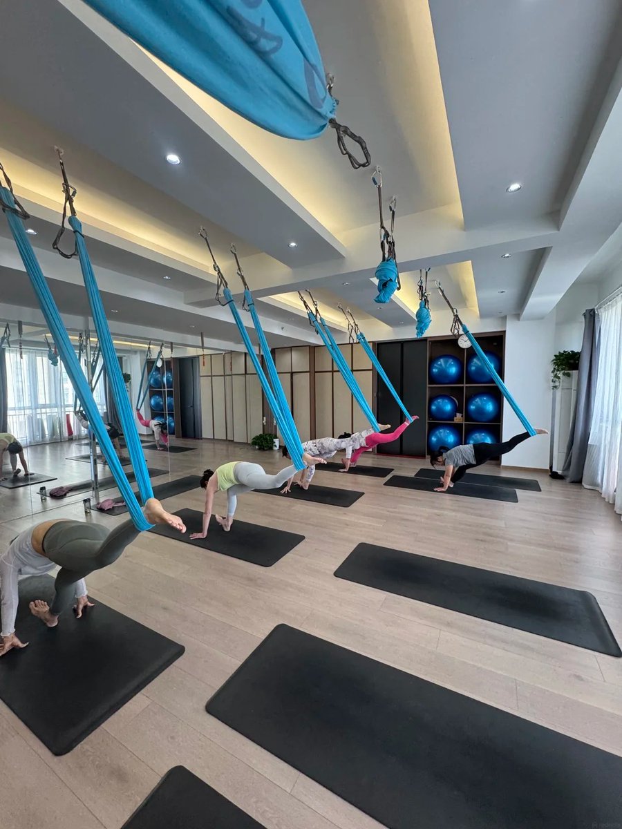 diyasingh05's tweet photo. Flying high, feeling strong. 💙🧘‍♀️ Every pose is a little victory.
#AerialYoga #YogaLife #FlyHigh #FitnessMotivation https://t.co/HJKrMtXFwb