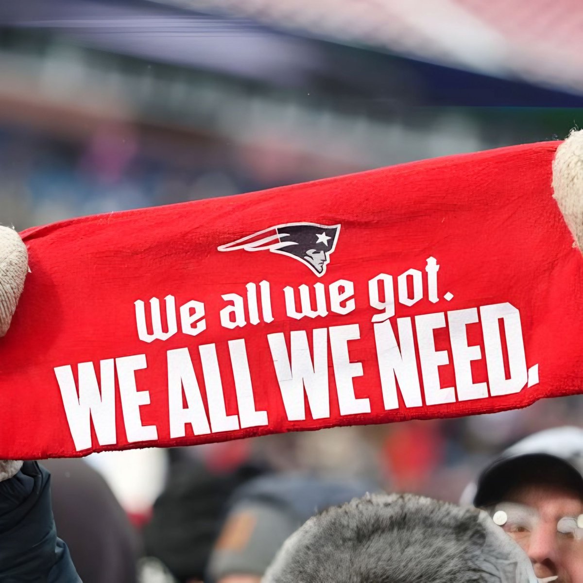 nacionpatriots's tweet photo. Los apoyé cuando nos humillaron en Kansas City en 2014.

Los apoyé en las temporadas oscuras de 2020, 2022, 2023 y 2024.

Y siempre los voy a apoyar. Podemos criticar o exigir, eso da igual; lo que importa es seguir aquí, en las buenas y en las malas. https://t.co/h2iByD1GYx