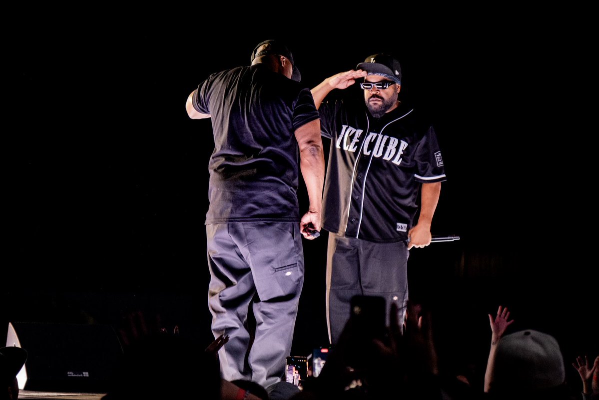 icecube's tweet photo. My brotha for life. Its always a good time performing with the one and only WC.

📸= Robert Redd https://t.co/aMLpvMR6J3
