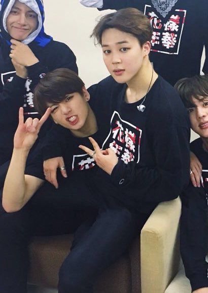 3ookmin's tweet photo. We used to have it so good #theyrunastrictprogramnow https://t.co/DkC9uYMAEz