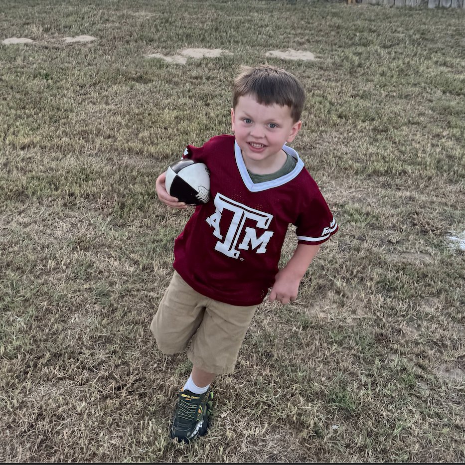 RustySuretteTV's tweet photo. 🎗️ AN AGGIE FAMILY IS ASKING FOR PRAYERS AND SUPPORT as their little boy battles brain cancer.

And there is some encouraging news to share today, September 28:

❤️ “𝐖𝐢𝐥𝐥𝐢𝐚𝐦 𝐡𝐚𝐬 𝐝𝐨𝐧𝐞 𝐯𝐞𝐫𝐲 𝐰𝐞𝐥𝐥 𝐩𝐨𝐬𝐭-𝐬𝐮𝐫𝐠𝐞𝐫𝐲 𝐚𝐧𝐝 𝐢𝐬 𝐡𝐞𝐚𝐥𝐢𝐧𝐠 𝐰𝐞𝐥𝐥. 𝐓𝐡𝐞 𝐬𝐮𝐫𝐠𝐞𝐨𝐧𝐬 𝐠𝐨𝐭 𝐚𝐛𝐨𝐮𝐭 𝐡𝐚𝐥𝐟 𝐭𝐡𝐞 𝐭𝐮𝐦𝐨𝐫 𝐨𝐫 𝐬𝐨, 𝐚𝐧𝐝 𝐫𝐚𝐝𝐢𝐚𝐭𝐢𝐨𝐧 𝐢𝐬 𝐧𝐞𝐱𝐭! 𝐓𝐡𝐚𝐭 𝐰𝐢𝐥𝐥 𝐬𝐭𝐚𝐫𝐭 𝐢𝐧 𝐚𝐛𝐨𝐮𝐭 𝟐 𝐰𝐞𝐞𝐤𝐬.”

William is the young son of Aggie Chris Anderson, and his family’s world changed this summer after he suffered a sudden brain hemorrhage while sleeping.

As doctors treated him and the hemorrhage began to clear, they discovered a brain tumor. William underwent surgery on September 23.  

His family says the months ahead will include frequent trips for treatment, medical expenses, medication, missed work, and the many other costs that come with caring for a child battling cancer.

They’re asking the Aggie community and others to rally around William with prayers, shares, and, when able, financial support.

🙏 Help William and his family here:
https://t.co/4dlvEXhMAE

For additional updates on William’s journey, follow 𝘄𝗶𝗹𝗹𝗶𝗮𝗺𝗯𝘁𝗵𝗼𝗰𝗮𝗻𝗰𝗲𝗿 on Instagram.

Please keep William and his entire family in your prayers as he continues this fight. ❤️