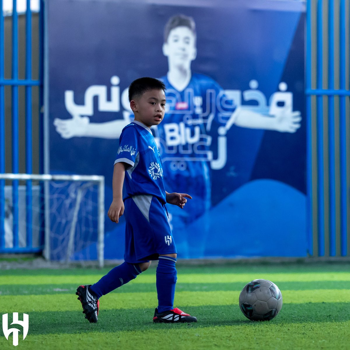 AlhilalAcademy's tweet photo. للزعامة جيلٌ قادم 💙 
فرع "العليا" 📸 https://t.co/25YzMpIZBJ