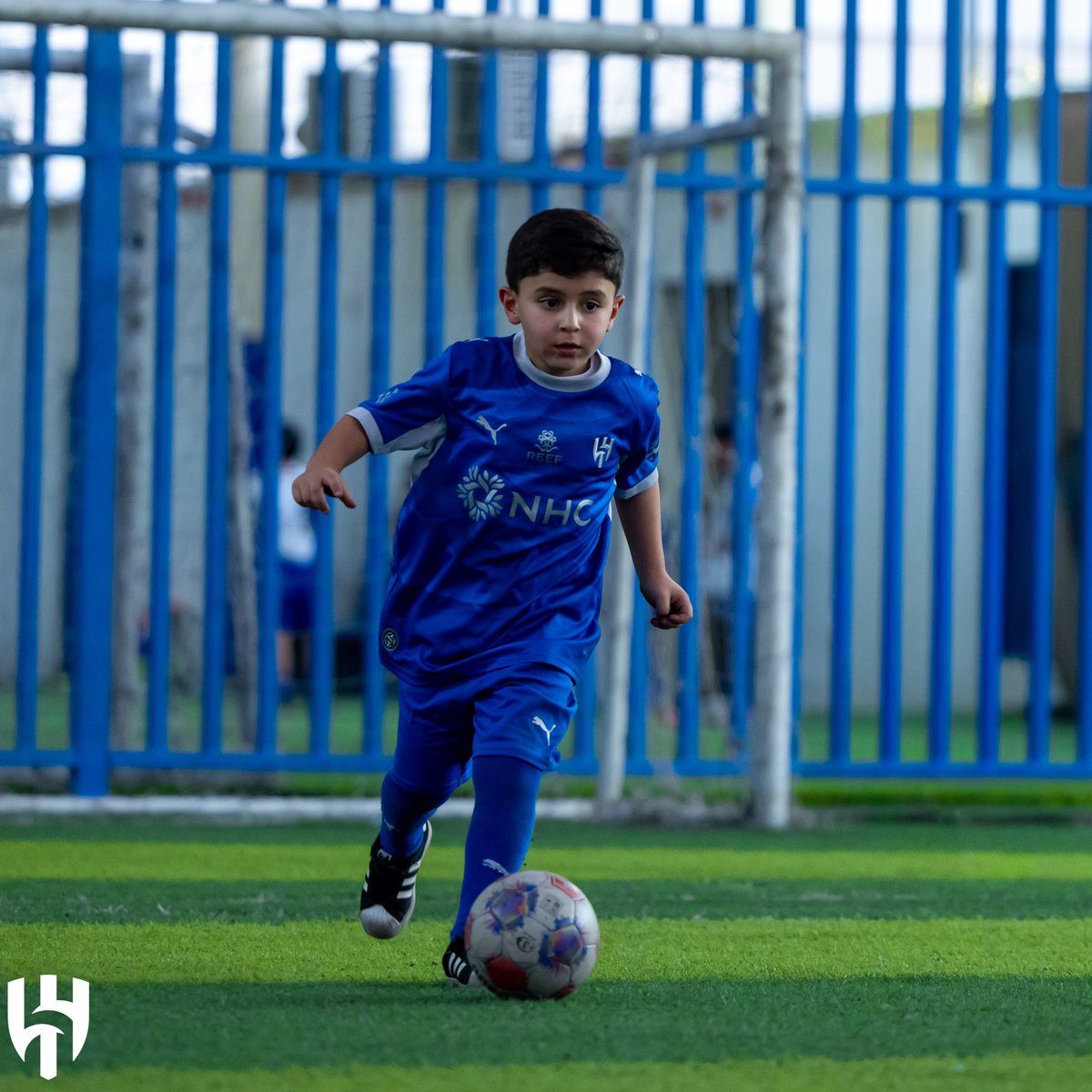 AlhilalAcademy's tweet photo. للزعامة جيلٌ قادم 💙 
فرع "العليا" 📸 https://t.co/25YzMpIZBJ