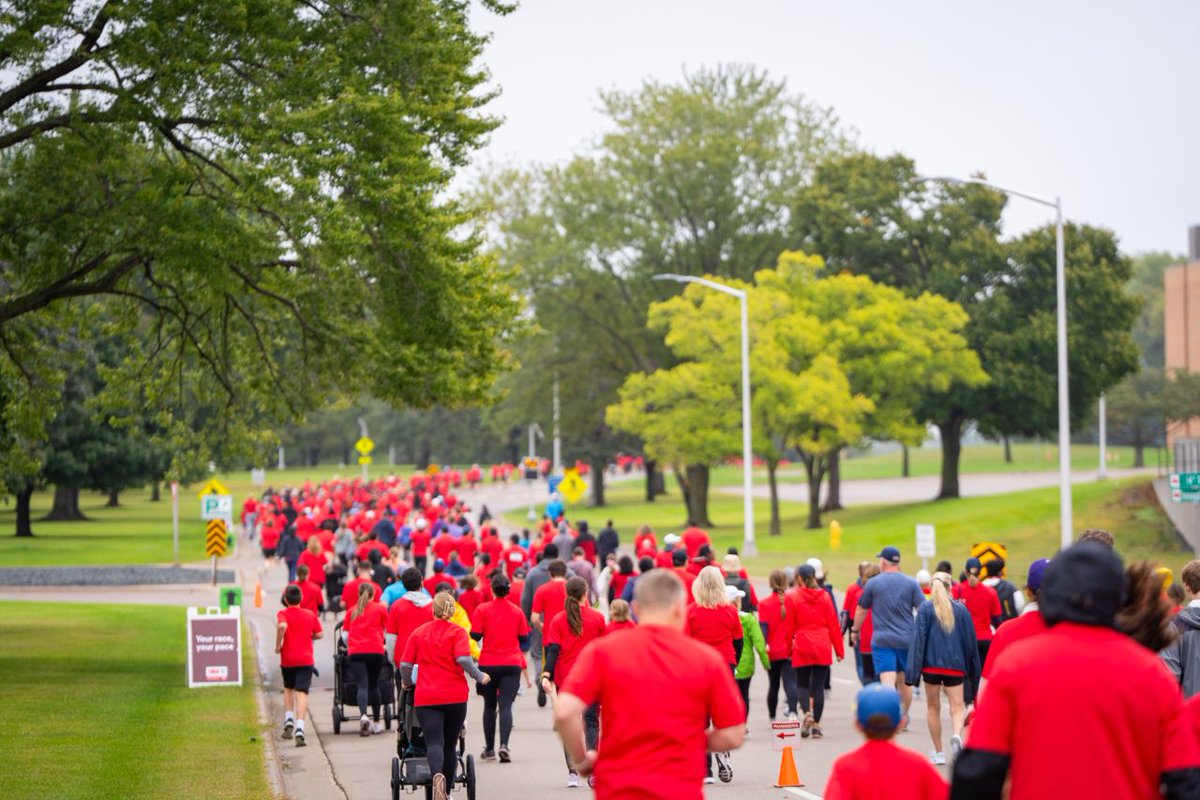 Dougall1K's tweet photo. Gray skies didn’t stop @3Mers and families from showing up in red for the second annual 3M HQ 5K Run/Walk-celebrating fitness, community and service by packing spice kits with HandsOn Twin Cities for Hunger Action Month. #3Mer #Proud3Mer #CBG #3mer https://t.co/Rn8wO3OOuq