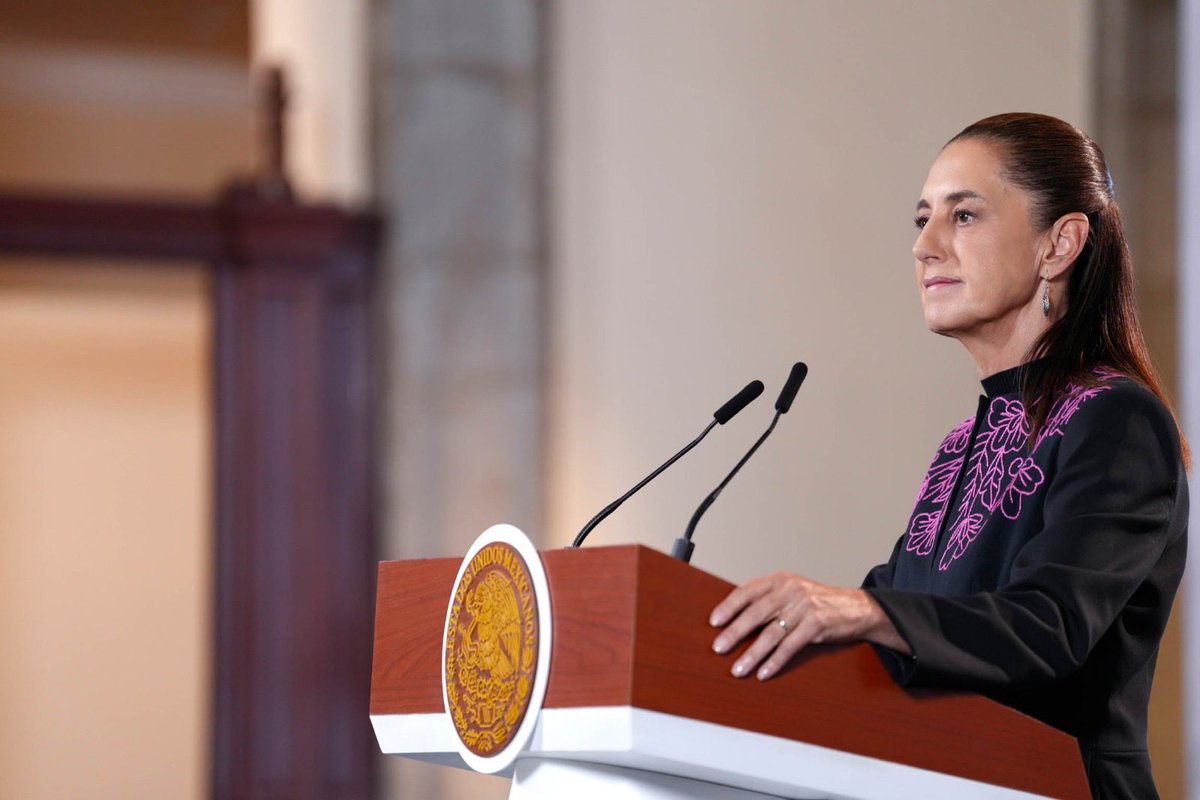 daniel_ser's tweet photo. 🗣️Hoy, durante la conferencia de nuestra Presidenta, la Dra. @Claudiashein, conocimos avances que ponen en el centro de la transformación a quienes trabajan: 60.7 millones de personas ocupadas en agosto de 2026, 1.3 millones más que un año antes, y una participación económica de las mujeres de 41 %.

El salario mínimo llegó a 315 pesos diarios, es decir, 9 mil 584 pesos mensuales, con una recuperación real de 154 % desde 2018. Pasó de cubrir 0.8 a 1.9 canastas básicas, fortaleciendo el ingreso de las familias trabajadoras.📂🧑‍🧑‍🧒‍🧒

Y seguimos avanzando hacia una nueva realidad laboral: quienes trabajan más de 48 horas bajaron de 27.1 % a 22.2 %, y en 2027 comenzará la reducción gradual de la jornada hasta llegar a 40 horas semanales en 2030, sin reducir salarios ni prestaciones y beneficiando a más de 13 millones de personas.✅

La Cuarta Transformación también significa esto: trabajo digno, mejores salarios, más derechos y más bienestar para las familias de nuestro país.🤝🏼

¡Que tengan un excelente lunes!✨

#ConferenciaCS #FamiliasTrabajadoras #Salariomínimo