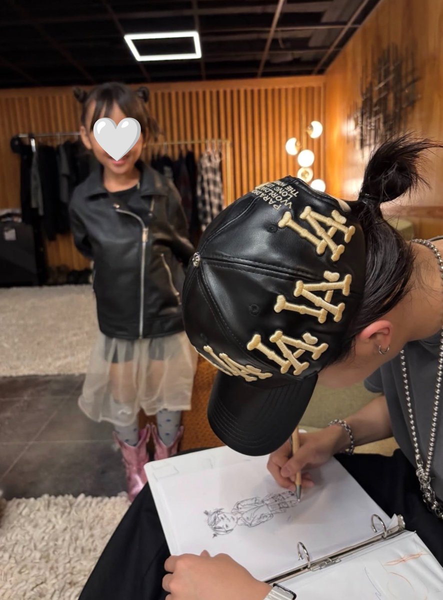 forwooryul's tweet photo. the artist you are jung woojin 🥹🤍 https://t.co/DoFEsmS09G