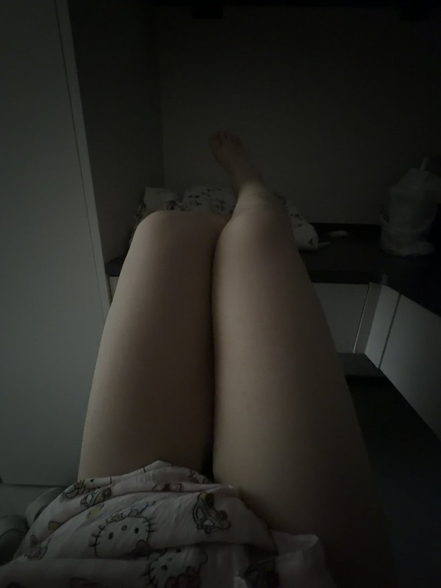 lovvvvve01's tweet photo. #bbw
什么时候能变成纤纤玉腿？ https://t.co/g96wV9dHbL