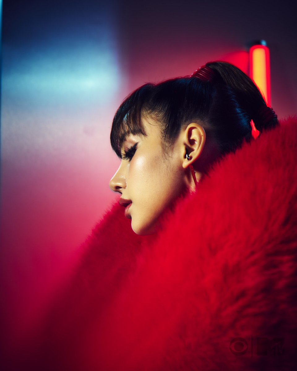 MTV's tweet photo. LISA ⭐️📸 2026 #VMAs PORTRAIT STUDIO https://t.co/uTQF6fuLMO