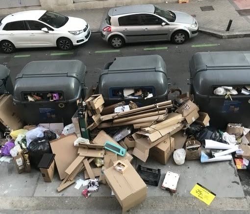 SoyVampi's tweet photo. #DesalojaLaBasuraMartínez
Madrid (Centro y Chamberí). Calle Magdalena y calle Viriato.
@MADRID @AlmeidaPP_ https://t.co/T9SEyBnmel