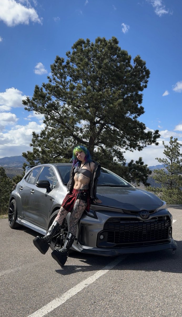 heyLyssten's tweet photo. me or the car? lmk in comments >:3 https://t.co/suPZe02NHM