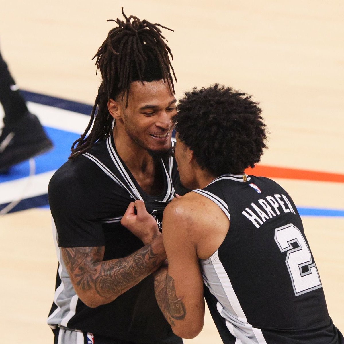 LegionHoops's tweet photo. Stephon Castle and Dylan Harper don’t believe the Spurs will collapse like the 2012 Thunder because they don’t have egos:

“They had strong-ass egos in that locker room… That’s why we’re so good. We’ve got 8 people on the team that, if we all had an ego, we wouldn’t blend together.”

(via @GQMagazine)