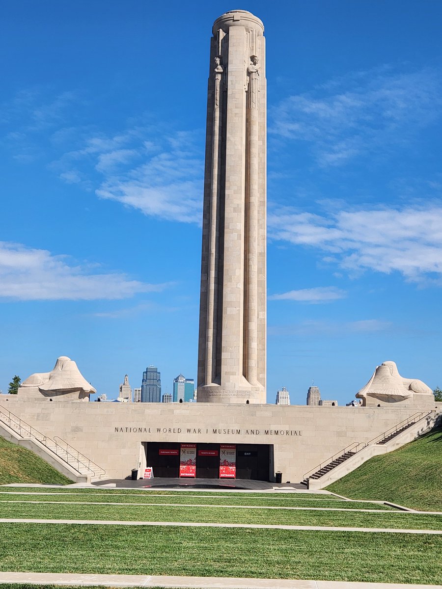 Brian_n_Boulder's tweet photo. @TheWWImuseum and Liberty Memorial, Kansas City, MO. The caption at the base of the tower reads "In Honor of Those Who Served In The World War In Defense of Liberty And Our Country" This museum is truly a national treasure. More to follow, have a nice day! https://t.co/H4VS2qKYhu