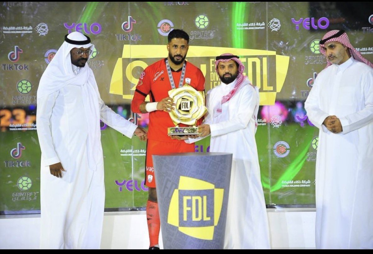 alifani773's tweet photo. @qpwc7 شكرا صن داونز على كتم الضجيج لكم  ان تتخيلو هذا الكائن ايش راح يسوي فينا إذا اخذ الحمرونه😂😂😂😂الحمدالله هذي نعمه كبيره 🤍 https://t.co/S6qZJt1ZnM