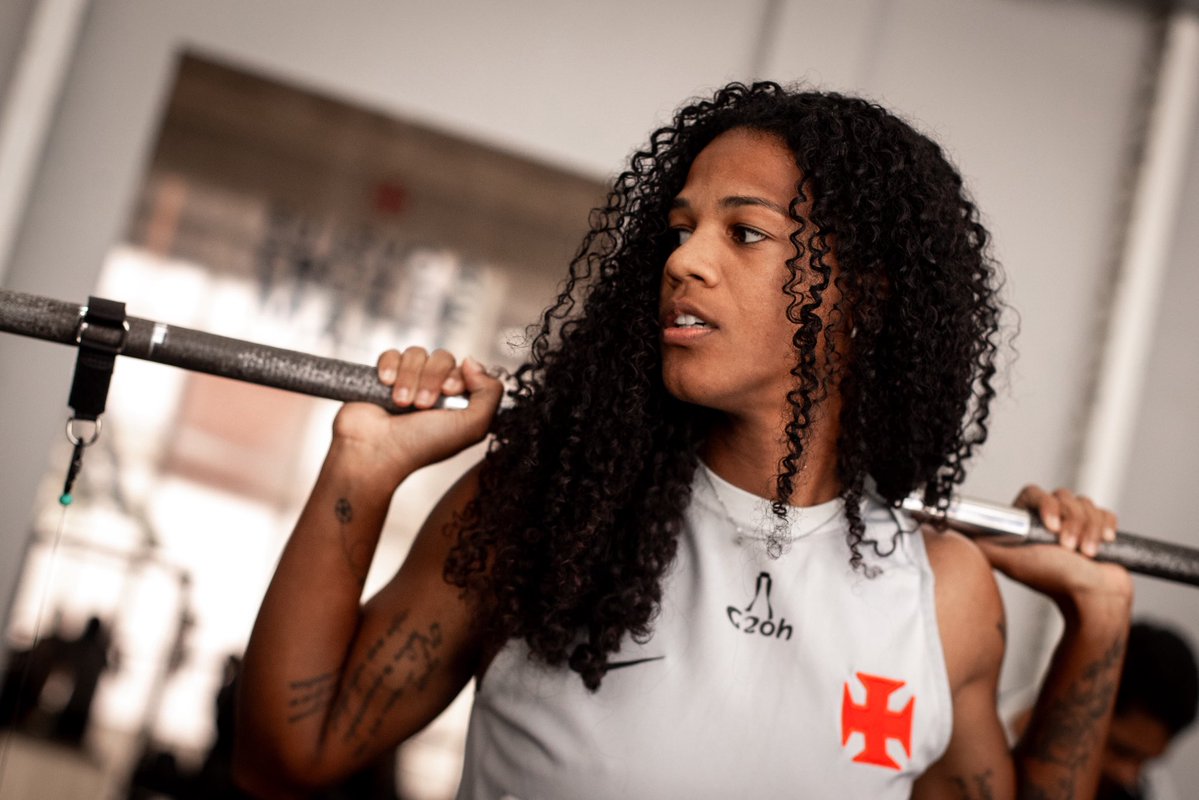 vasco_feminino's tweet photo. Dia de 𝚛𝚎𝚊𝚙𝚛𝚎𝚜𝚎𝚗𝚝𝚊𝚌̧𝚊̃𝚘 das #MeninasDaColina💢

Após a conquista do Campeonato Brasileiro A2, as atletas retornaram aos trabalhos e passaram por uma série de avaliações, incluindo testes de termografia e força.

📸: Dikran Sahagian | #VascoDaGama https://t.co/Mpf4ISHPrK