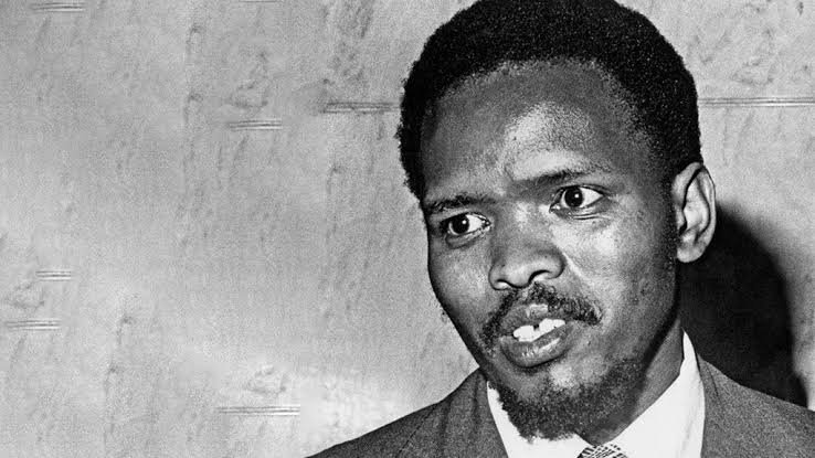afrorevolt's tweet photo. A arma mais potente do opressor é a mente do oprimido.

- Steve Biko https://t.co/Qs5k6V316N