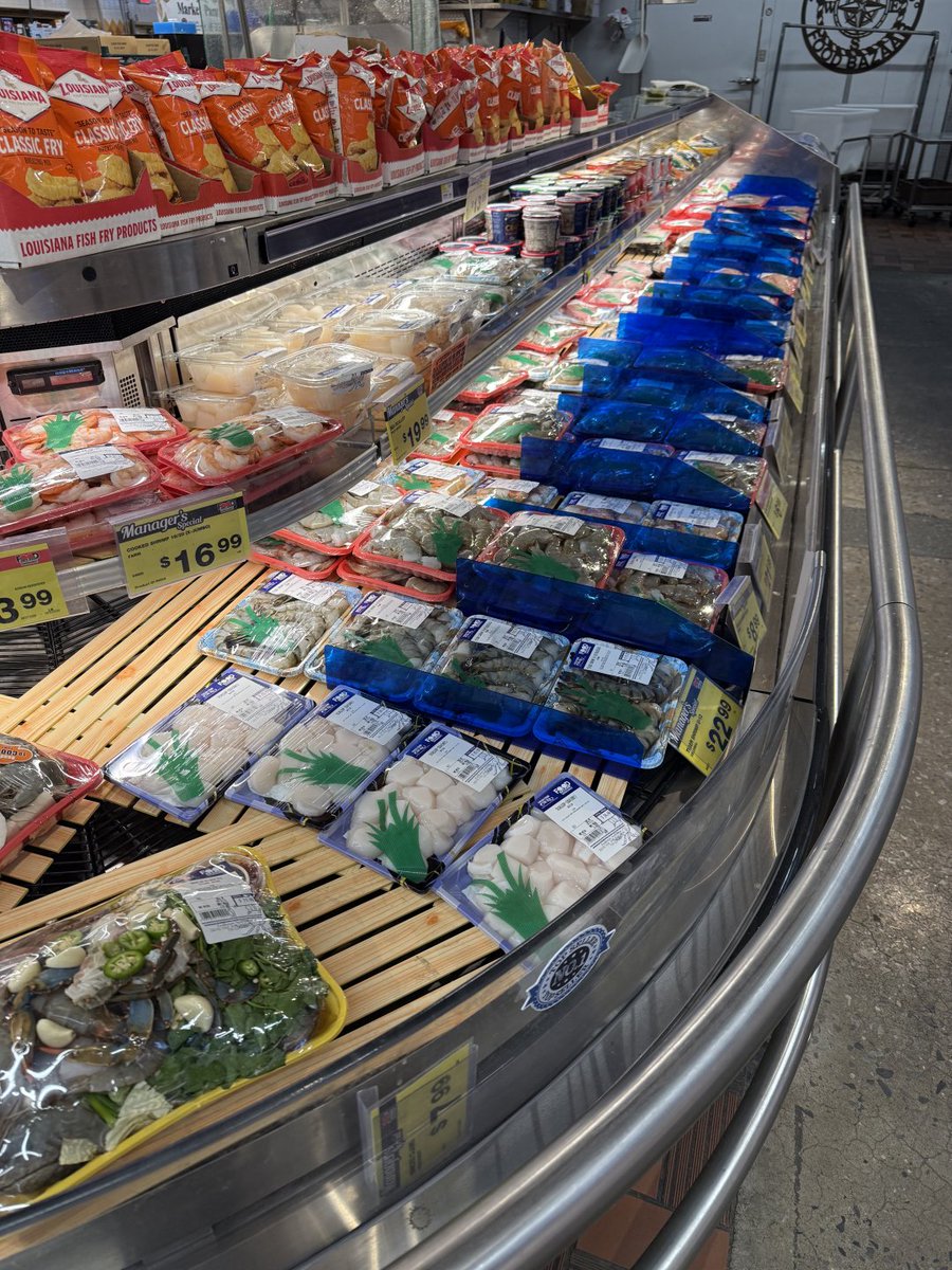 dlnyl46lin's tweet photo. There is really so much to buy today I’ve made a very long list. I just wonder if I’ll manage to get everything on it https://t.co/6lpCXjzipw