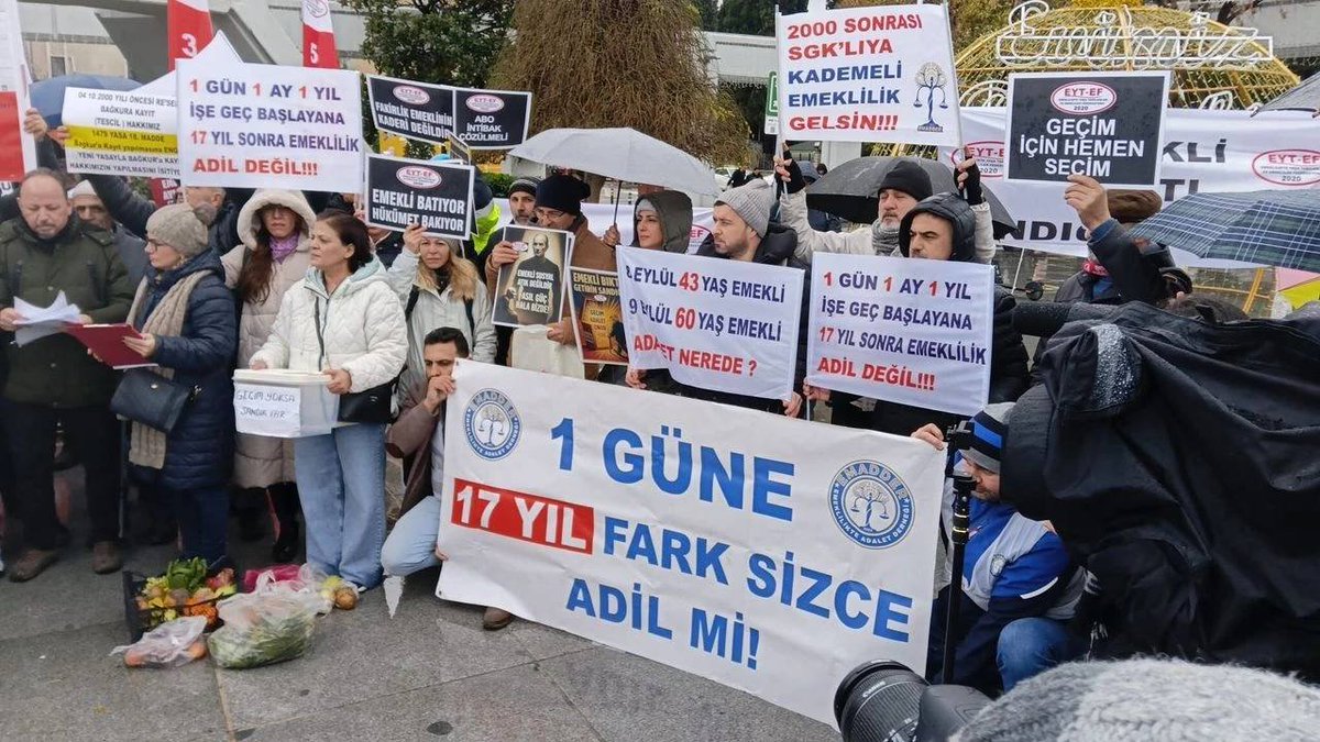 RK343737's tweet photo. @mihribanugurluu Ey bu adaletsizliğe sessiz kalanlar neredesiniz 
Soruyorum bir gün geç sgk girişimiz var diye 17-20 yıl daha çalışmaya mahkum edildik bu hangi vicdana hangi adalete sığar? Adalet istiyoruz kademeli emeklilik acilen yasalaşmalıdır 
@EmadDernegi
#KademeYasalaşsın https://t.co/YZAGwnI3Ps