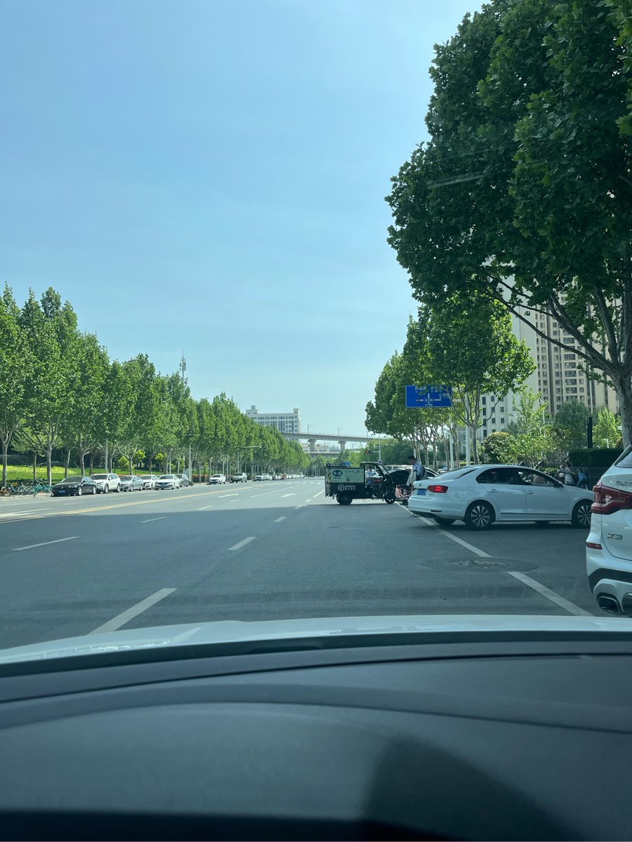 KayceRackh9v's tweet photo. Mi ruta diaria al trabajo hoy fue super agradable, sin tráfico y con el sol brillando ， https://t.co/4wiFhbcyQp