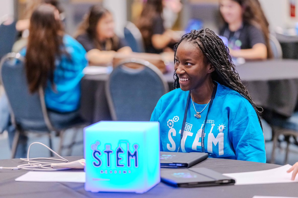 MaroonPR's tweet photo. STEM education can open doors and the Exelon Foundation STEM Academies give students the opportunity to see where those doors can lead.

Read more about how Maroon PR’s strategy and expertise brought nationwide coverage to the program here: https://t.co/qRb13iGlYq https://t.co/cc7tG12iA1