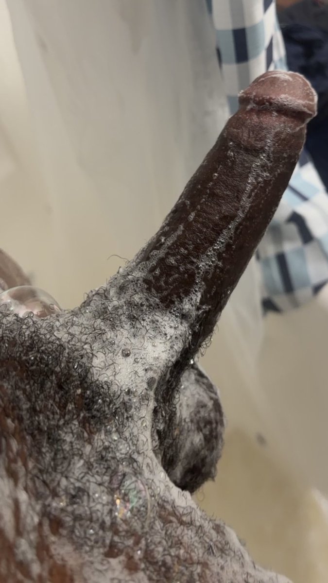 HojiSlim's tweet photo. Need a sexy woman to wash my back 😅😻😩…. #nsfwtwtًً #nsfw https://t.co/yerUiczi7k