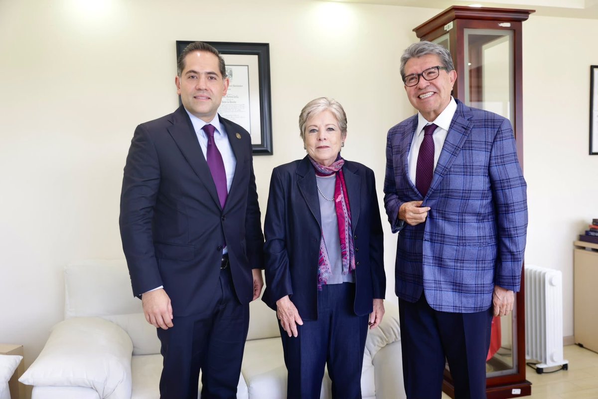 aliciabarcena's tweet photo. La @Mx_Diputados es la institución más cercana a la voz del pueblo. Antes de iniciar las Audiencias Públicas sobre la nueva LGEEPA, me reuní con @RaulBCCue y @RicardoMonrealA. Escuchar todas las voces será esencial para construir un nuevo pacto ecológico con #JusticiaAmbiental. https://t.co/5nwmOAD0ec