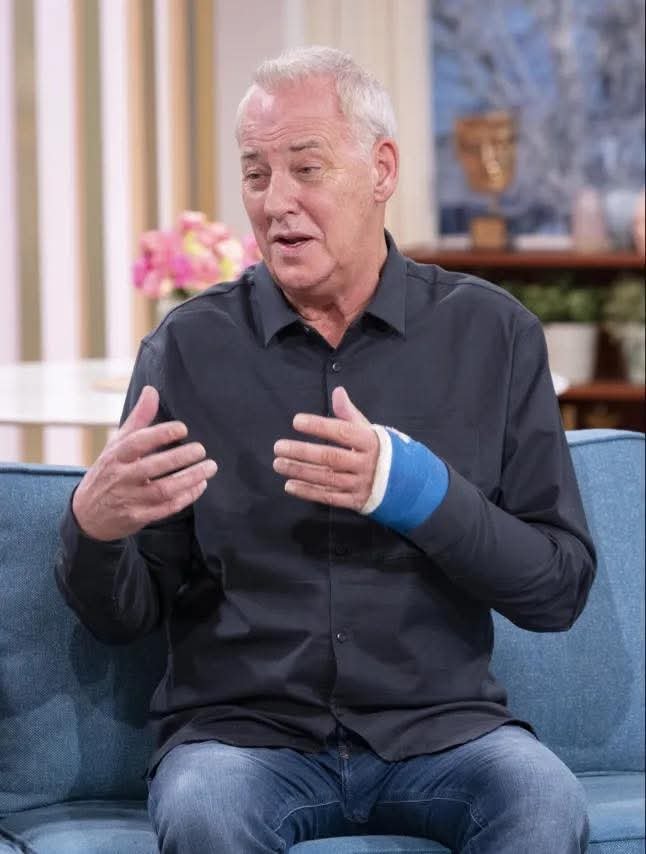 andrewc44104127's tweet photo. Michael Barrymore is going VIRAL after a girl left a nasty comment on his tik tok page so he did some snooping and found out she works at a spa just down the road. 

Michael said: ‘I made an appointment and needless to say she’ll be waxing and bleaching my ass this afternoon’ he cracked ❤️