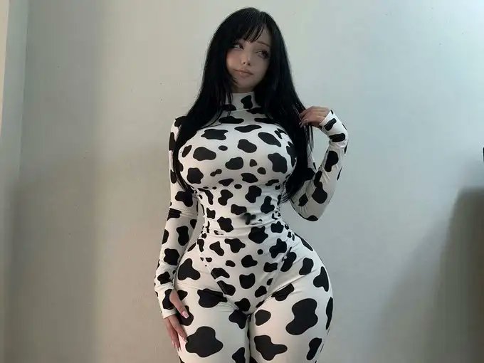 chloegoth_'s tweet photo. hey twitter ♡ https://t.co/Afo7ZVGBqq
