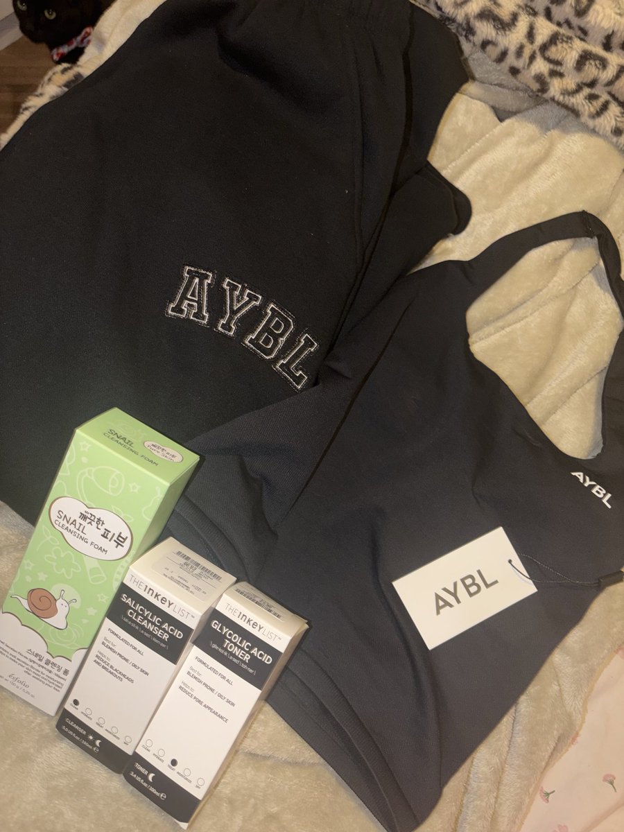 mistressk00's tweet photo. receipts 🧾 posted . reimbursement pending which ones going to do it the fastest ?¿😀🤓 https://t.co/6AlFueMG1C