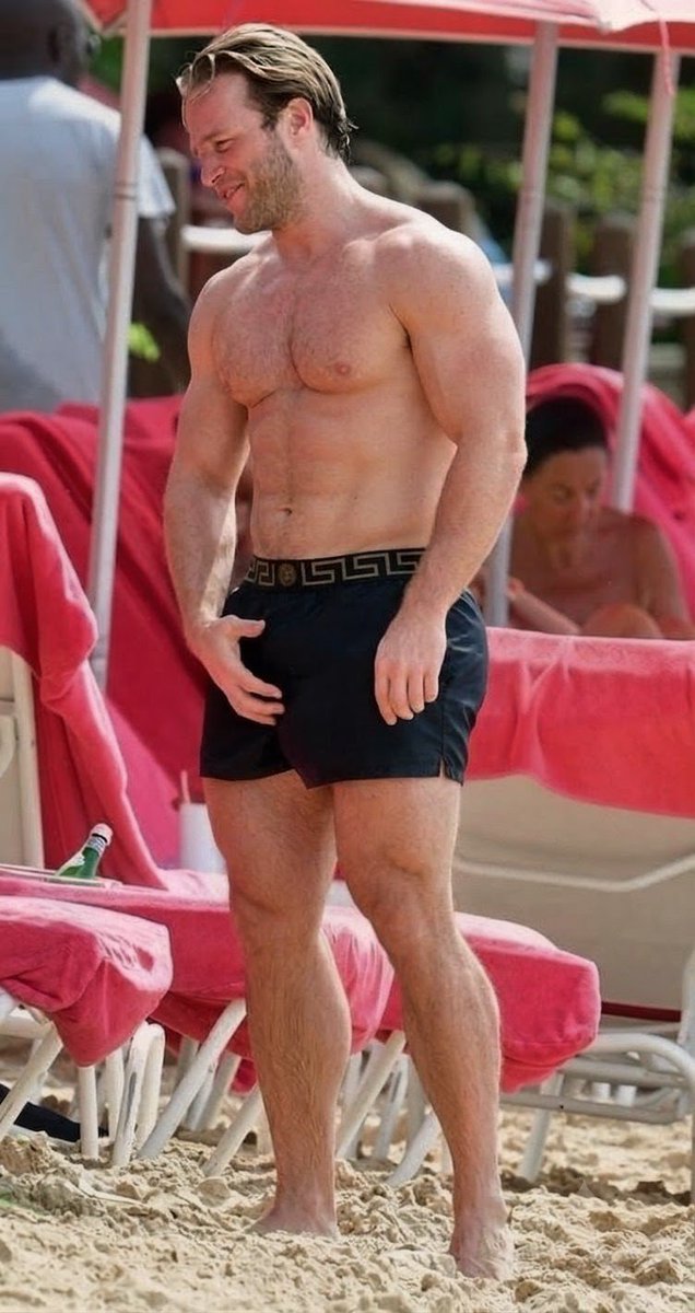 real_jason1's tweet photo. Popular Singer &amp; Songwriter,  Olly Murs soaked up in the Barbados sunshine during a relaxing beach holiday. https://t.co/DKwRA1KwsX