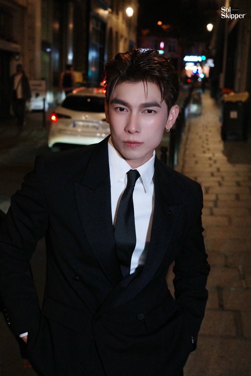SolSkipperCo's tweet photo. Serving Parisian elegance after dark.🖤✨

MEW X ELIE SAAB HM 

@MSuppasit
#ELIESAABxHMwithMew
#MewSuppasit
#HM #HMThailand #HMThailandxMEW https://t.co/YV11QKccs6