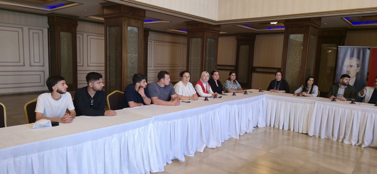 ahmetturgutacik's tweet photo. 📍 AK Parti Mersin İl Başkanlığı

​İl Başkan Yardımcımız, Bilgi ve İletişim Teknolojileri Başkanımız Sayın Oğuz Özer başkanlığında Eylül ayı Birim Toplantımızı gerçekleştirdik.
​Toplantıda alınan kararların hayırlara vesile olmasını temenni ediyorum.@abuyukgumus @yahyacelik_ @vahitatalan
@YilmazCansin @AdemAldemir33 @ogz_ozer