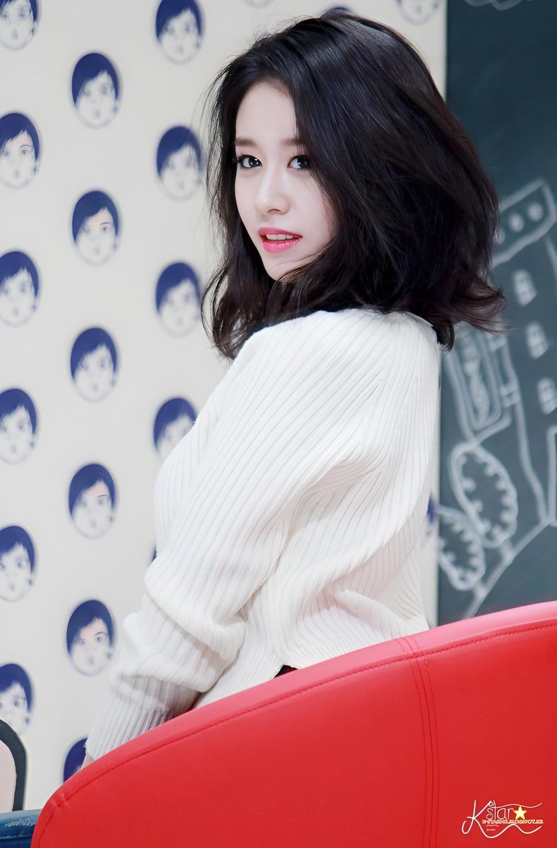 manurafagados's tweet photo. Jiyeon 💙👑 
🤎🤎🤎🤎 https://t.co/FzWgzHO2u8