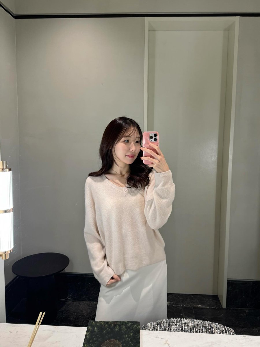 dakotinha10's tweet photo. soft girl era https://t.co/kOFBDHU5v0