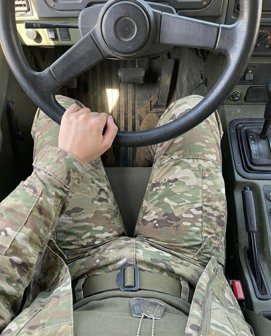 le_melo07's tweet photo. It’s so hot. I need to get out of this uniform. https://t.co/ZcORcLCM00