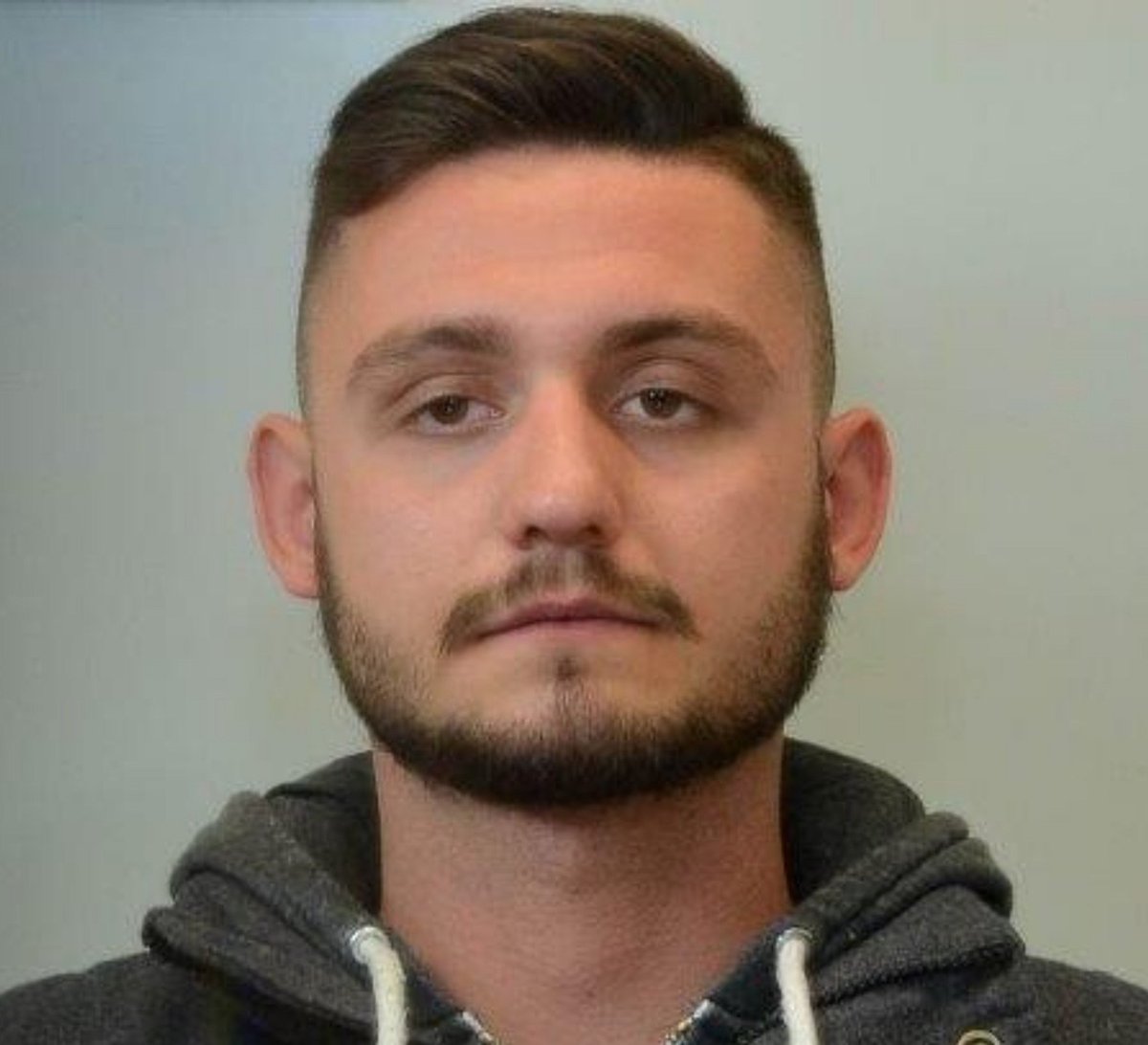 Heronas_mh's tweet photo. This Albanian 🇦🇱 raped a 16 year old in Greece 🇬🇷 and then threatened her for money not to publish the video on the internet. https://t.co/6eL1R1YkAa