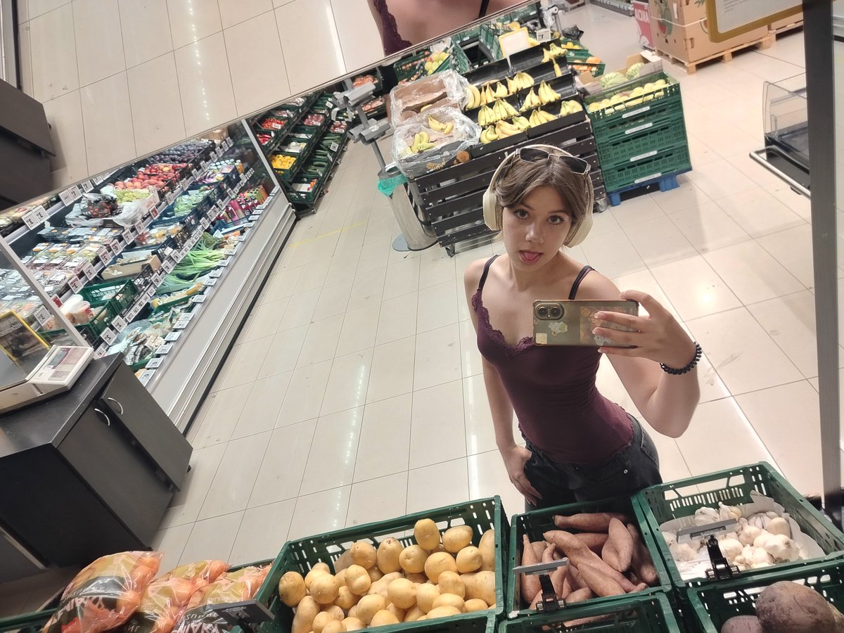 Flawlessnero's tweet photo. Обожаю эти летние фоточки https://t.co/Jh8BNF8bb6