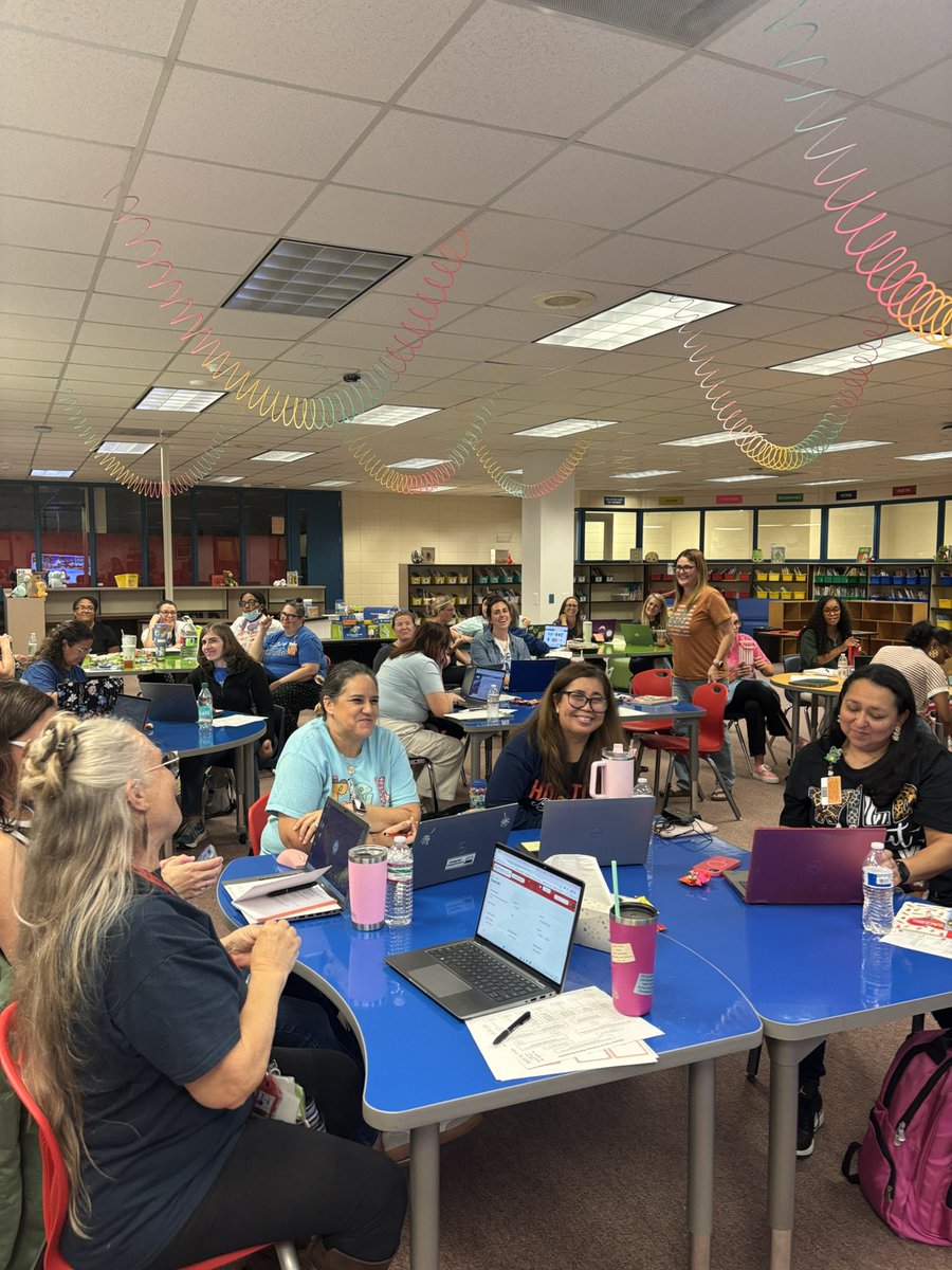 ReadandWriteBFF's tweet photo. Professional learning day @HumbleISD_PREK @HumbleISD #alwaysreadytolearn https://t.co/puOECqL1qc