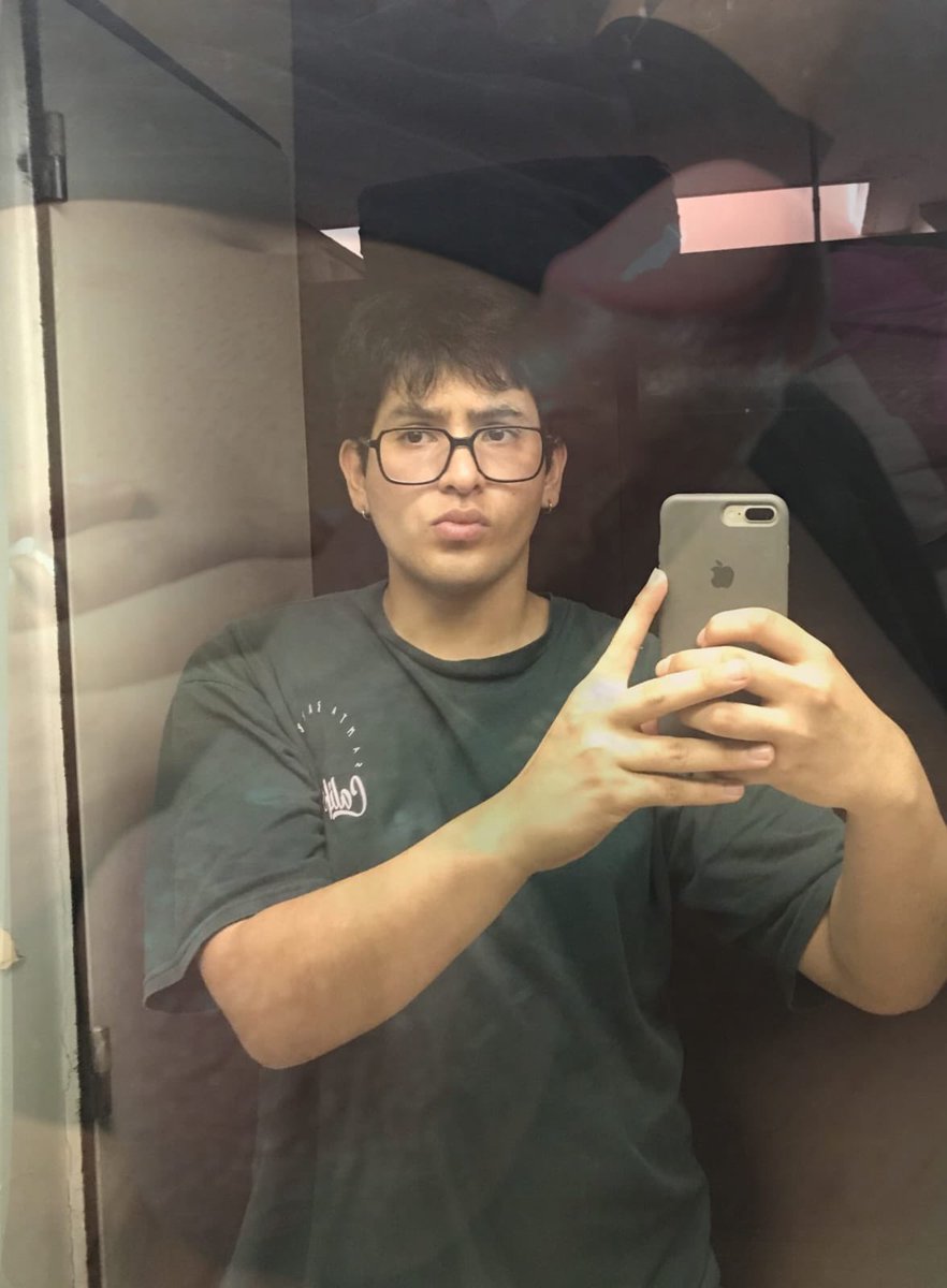 dar02__'s tweet photo. Lentes nuevos, que opinan?🤓 https://t.co/odWImIO2rH