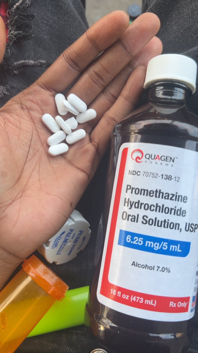 dontjudge448's tweet photo. Someone ask me how Sex feels so I sent them 4 Attachments #SayNotoGasStationPercs #OxyBaby https://t.co/xqPoPNpJrp