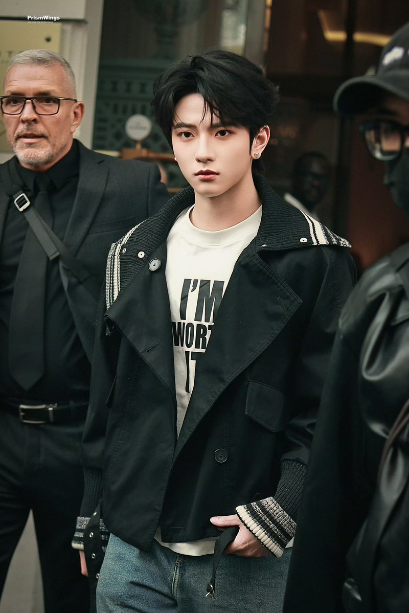 zaozao449905's tweet photo. He constantly improves and pushes himself, proving just how talented and determined he is.
daddy

ZHICHENG LOREAL SHOW
#MUZHICHENGxLorealParis
#MUZHICHENG https://t.co/YaFicrWwnz