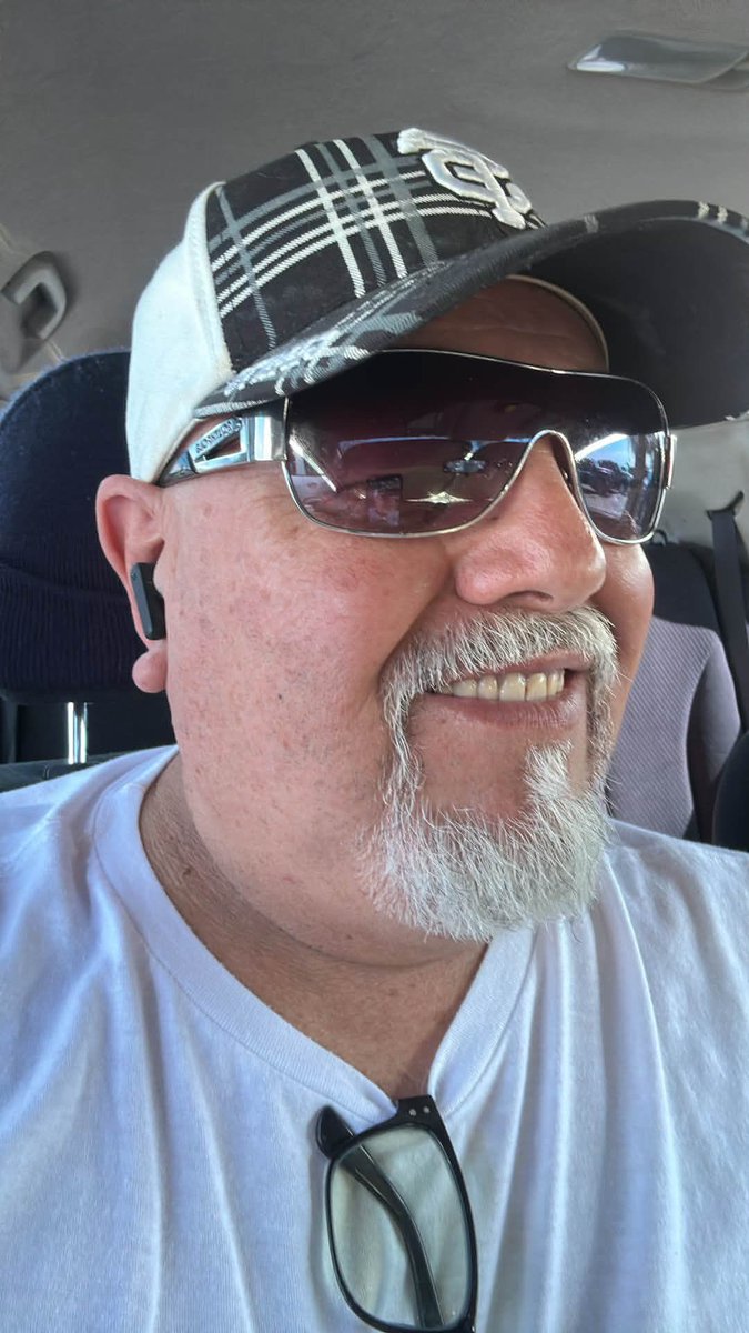 dghkhhj's tweet photo. I would like to thank everyone who wished me a happy birthday thank you again I had one of my best birthday in years now that I am officially a senior citizen laughing out loud the big 65 years https://t.co/W5IPiaNEdK