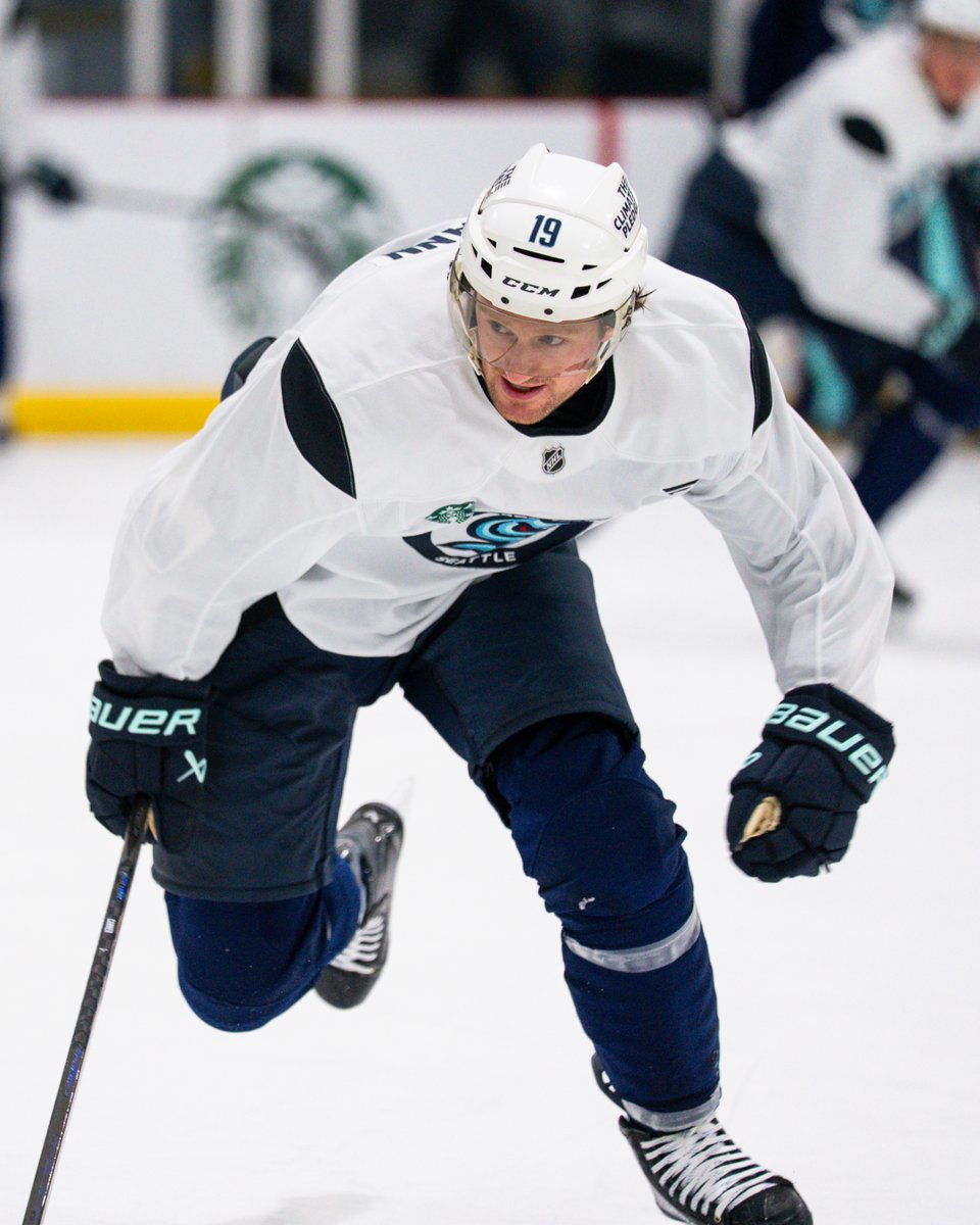 SeattleKraken's tweet photo. 🗣️ WE PLAY REGULAR SEASON HOCKEY THIS WEEK! https://t.co/45je99fpJI