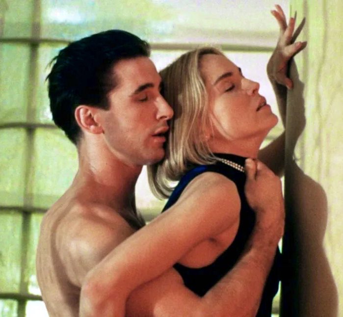 OolaFanForever's tweet photo. I wish #SharonStone & #WilliamBaldwin would
have a nice lunch together sometime & hash out their differences, the issues with their 1993 film #Sliver were insurmountable, as a huge fan of both actors they need to stop blaming each other & make peace. ❤️🙏 https://t.co/IpZ5YXADcI