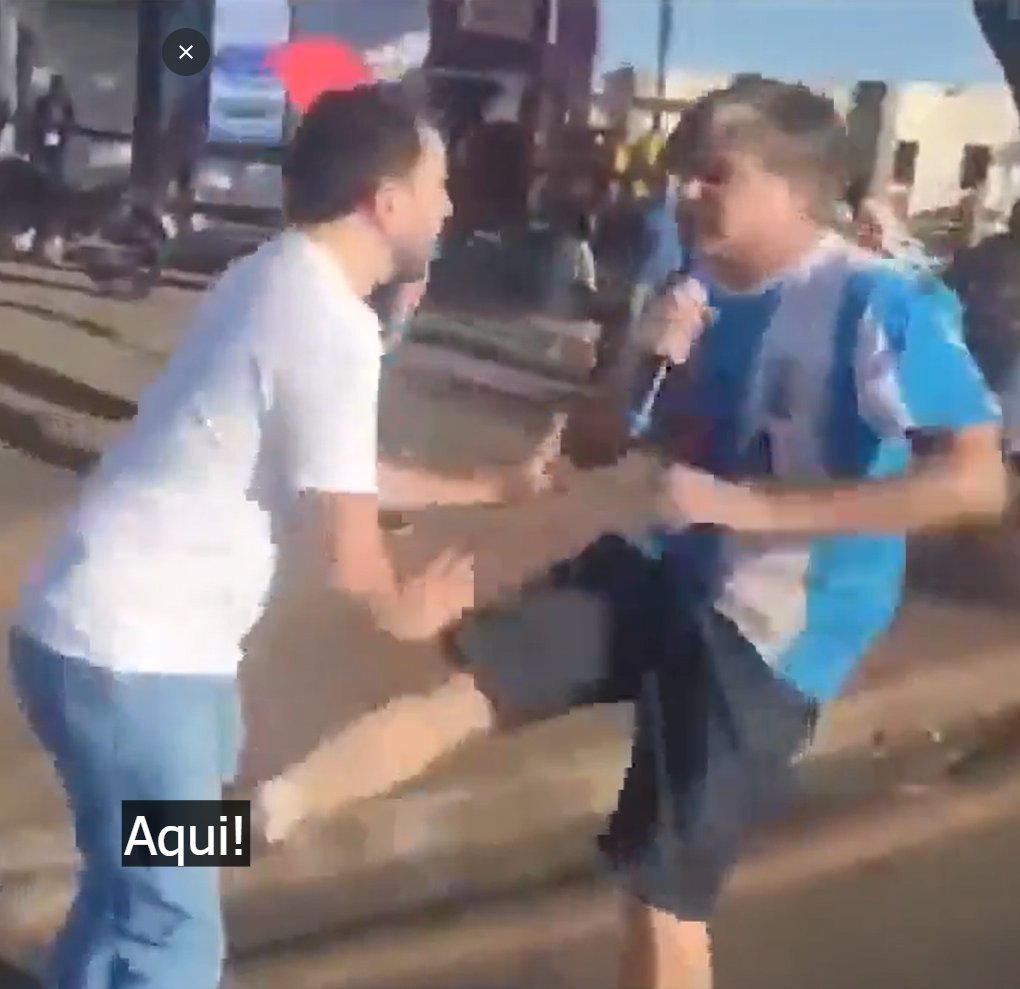 waitodebiru's tweet photo. @cattlekingtk @bronzeagemantis O único que eu sei que foi espancado foi essa puta chamada Renan Santos https://t.co/PMnTzreS2z